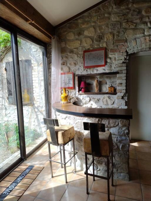 Lou Caladou Gite En Pierre Avec Bain A Remous Vallon-Pont-dʼArc Εξωτερικό φωτογραφία